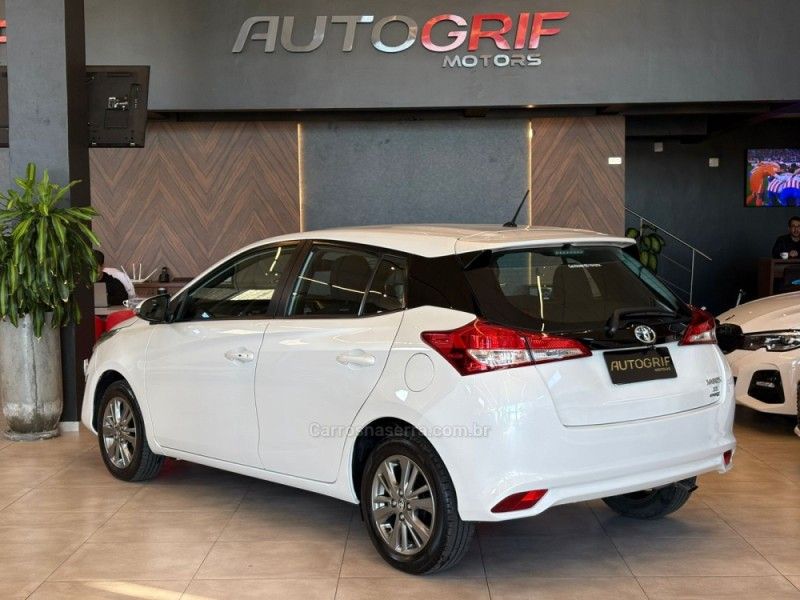 TOYOTA YARIS 1.5 XS CONNECT 16V 2020/2021 AUTOGRIF MOTORS CAMPO BOM / Carros no Vale