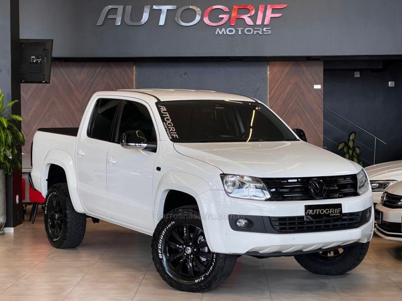 VOLKSWAGEN AMAROK 2.0 HIGHLINE 4X4 CD 16V TURBO INTERCOOLER 2015/2016 AUTOGRIF MOTORS CAMPO BOM / Carros no Vale VOLKSWAGEN AMAROK 2.0 HIGHLINE 4X4 CD 16V TURBO INTERCOOLER 2015/2016 AUTOGRIF MOTORS CAMPO BOM / Carros no Vale