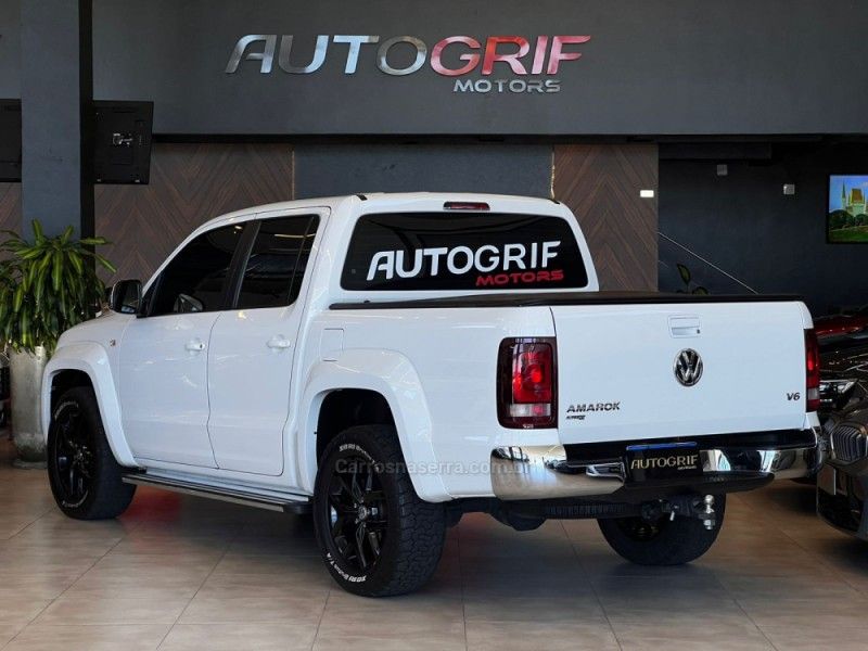 VOLKSWAGEN AMAROK 3.0 V6 TDI HIGHLINE CD 4MOTION 2022/2023 AUTOGRIF MOTORS CAMPO BOM / Carros no Vale VOLKSWAGEN AMAROK 3.0 V6 TDI HIGHLINE CD 4MOTION 2022/2023 AUTOGRIF MOTORS CAMPO BOM / Carros no Vale