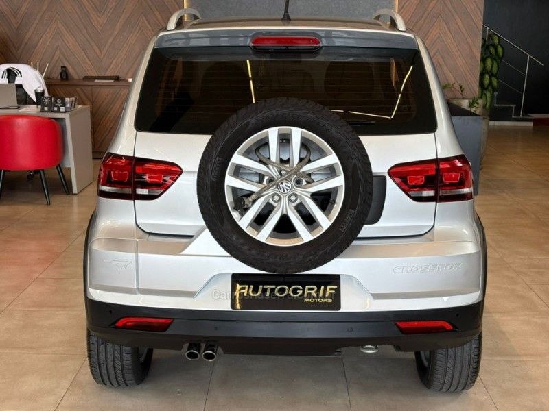 VOLKSWAGEN CROSSFOX 1.6 MSI 16V 2015/2016 AUTOGRIF MOTORS CAMPO BOM / Carros no Vale