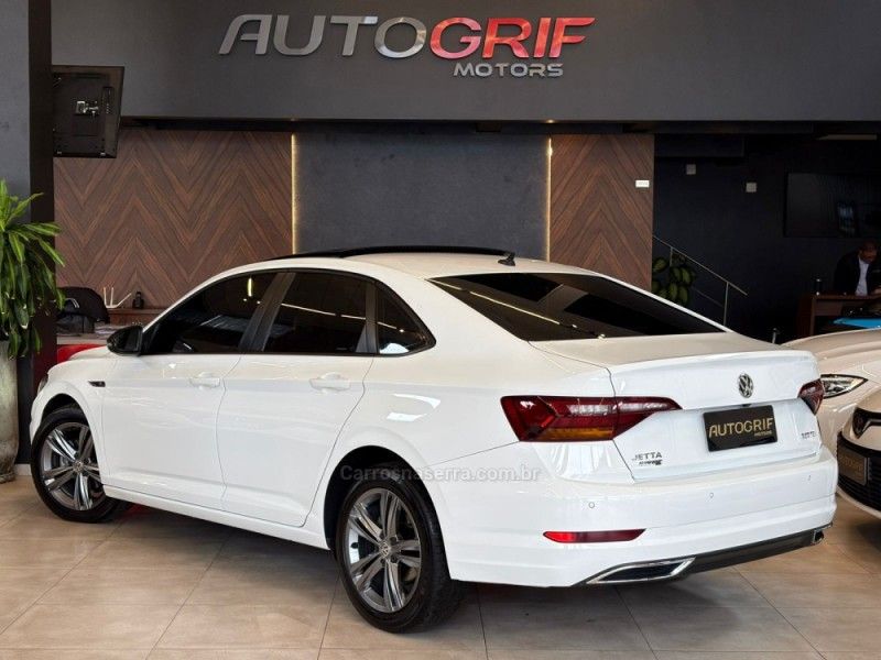 VOLKSWAGEN JETTA 1.4 R-LINE 250 16V TSI 2019/2019 AUTOGRIF MOTORS CAMPO BOM / Carros no Vale