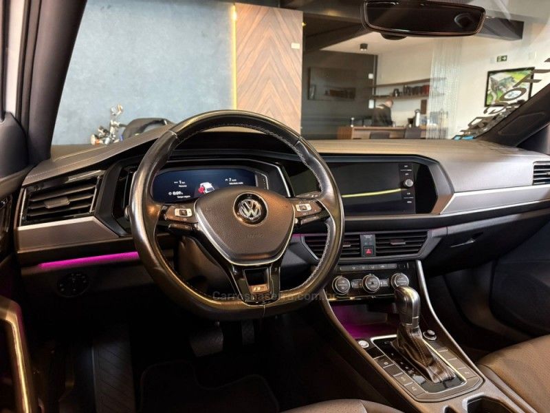 VOLKSWAGEN JETTA 1.4 R-LINE 250 16V TSI 2019/2019 AUTOGRIF MOTORS CAMPO BOM / Carros no Vale