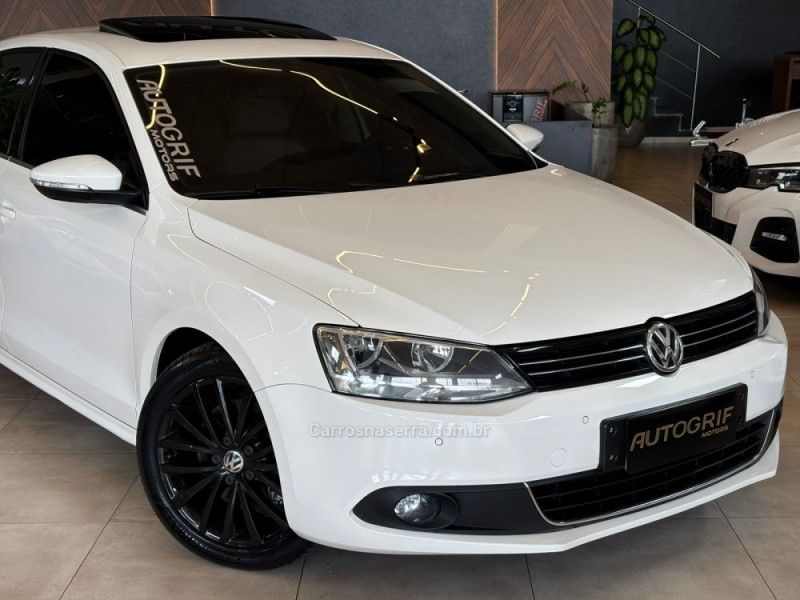 VOLKSWAGEN JETTA 2.0 TSI HIGHLINE 211CV TIPTRONIC 2014/2014 AUTOGRIF MOTORS CAMPO BOM / Carros no Vale