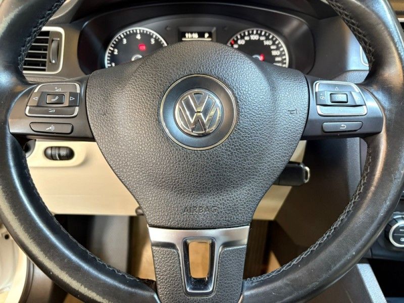 VOLKSWAGEN JETTA 2.0 TSI HIGHLINE 211CV TIPTRONIC 2014/2014 AUTOGRIF MOTORS CAMPO BOM / Carros no Vale