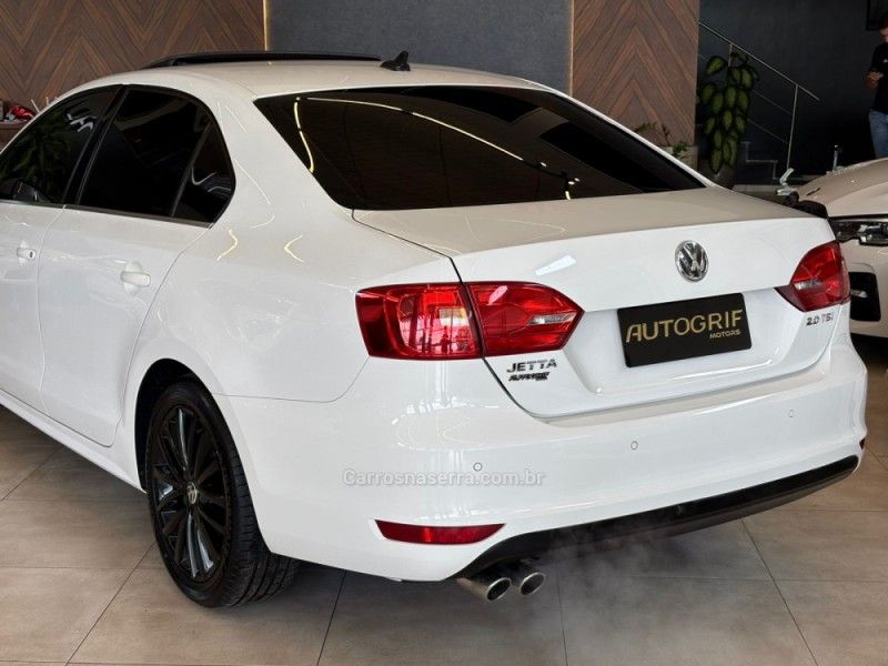 VOLKSWAGEN JETTA 2.0 TSI HIGHLINE 211CV TIPTRONIC 2014/2014 AUTOGRIF MOTORS CAMPO BOM / Carros no Vale