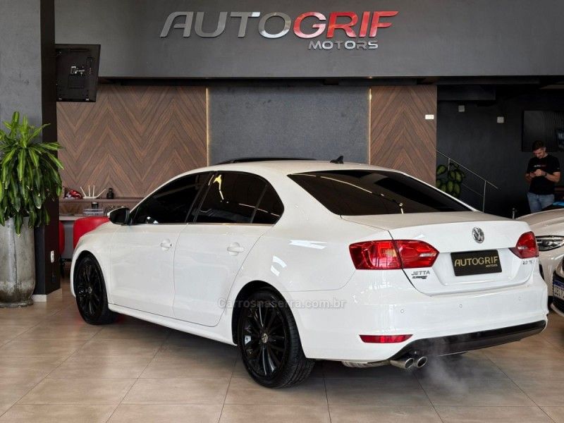 VOLKSWAGEN JETTA 2.0 TSI HIGHLINE 211CV TIPTRONIC 2014/2014 AUTOGRIF MOTORS CAMPO BOM / Carros no Vale