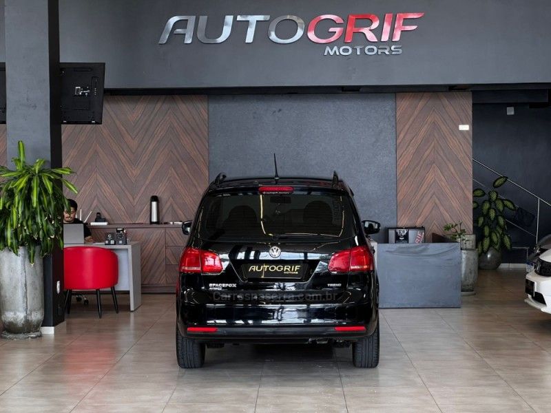 VOLKSWAGEN SPACEFOX 1.6 MI TREND 8V 2012/2012 AUTOGRIF MOTORS CAMPO BOM / Carros no Vale