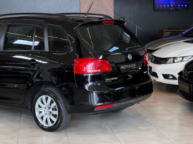 VOLKSWAGEN SPACEFOX 1.6 MI TREND 8V 2012/2012 AUTOGRIF MOTORS CAMPO BOM / Carros no Vale