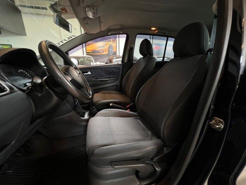 VOLKSWAGEN SPACEFOX 1.6 MI TREND 8V 2012/2012 AUTOGRIF MOTORS CAMPO BOM / Carros no Vale
