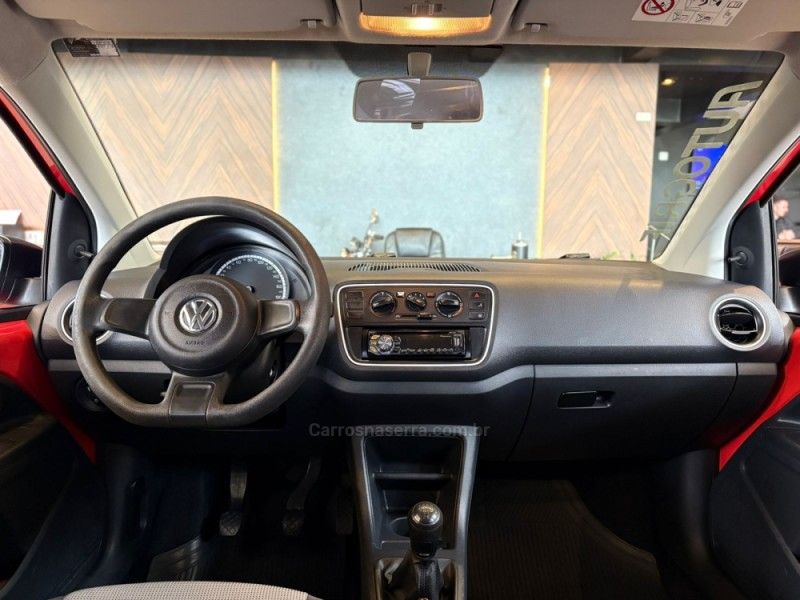 VOLKSWAGEN UP 1.0 MPI TAKE UP 12V 2015/2015 AUTOGRIF MOTORS CAMPO BOM / Carros no Vale
