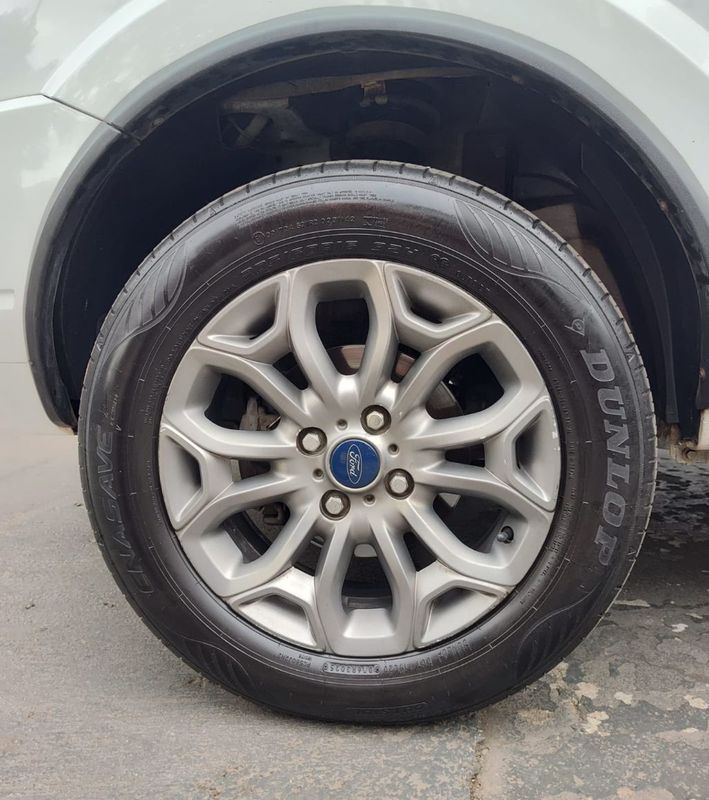 Ford EcoSport XLT FREESTYLE 1.6 8V 2010/2011 RENNER AUTOMÓVEIS LAJEADO / Carros no Vale