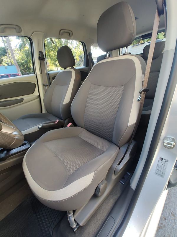 CHEVROLET SPIN LT 1.8 8V Econo 2013/2013 RENNER AUTOMÓVEIS LAJEADO / Carros no Vale