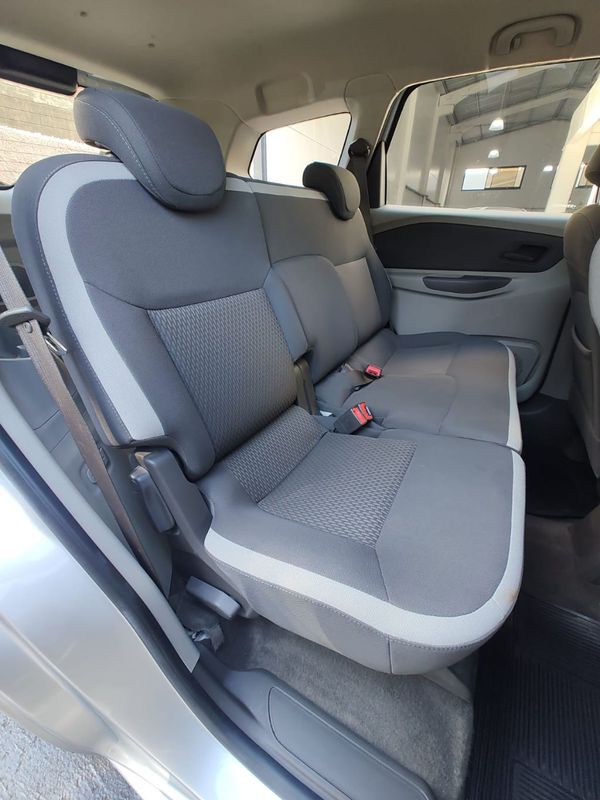 CHEVROLET SPIN LT 1.8 8V Econo 2013/2013 RENNER AUTOMÓVEIS LAJEADO / Carros no Vale