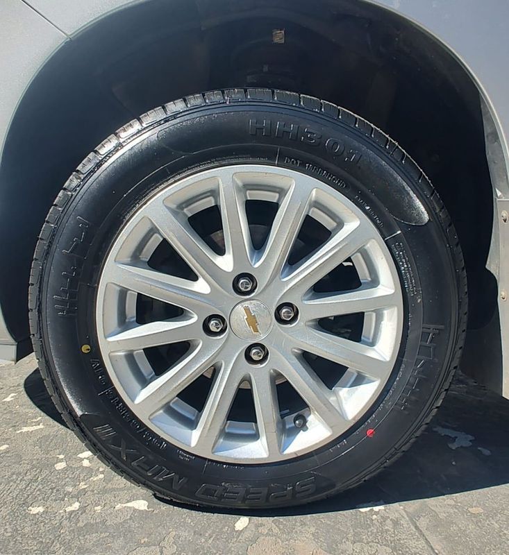 CHEVROLET SPIN LT 1.8 8V Econo 2013/2013 RENNER AUTOMÓVEIS LAJEADO / Carros no Vale