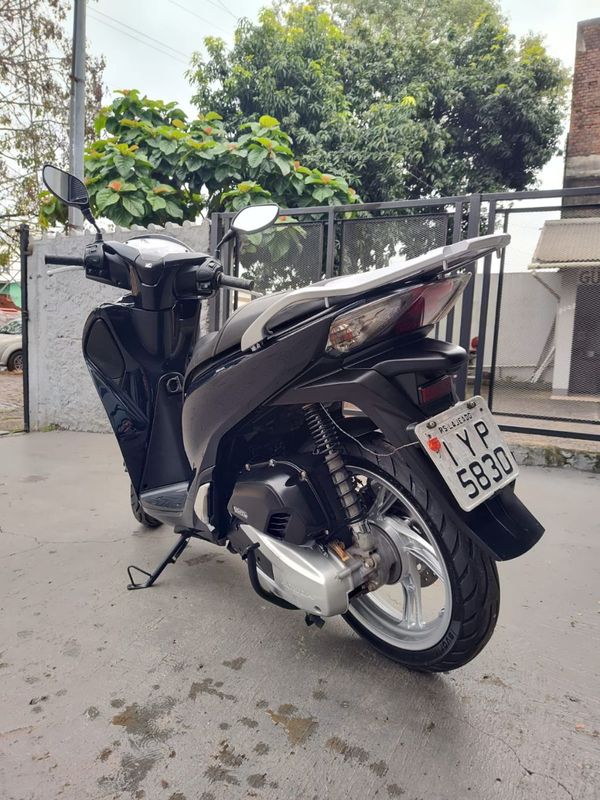 Honda Motos SH 150i/DLX 2018/2018 RENNER AUTOMÓVEIS LAJEADO / Carros no Vale