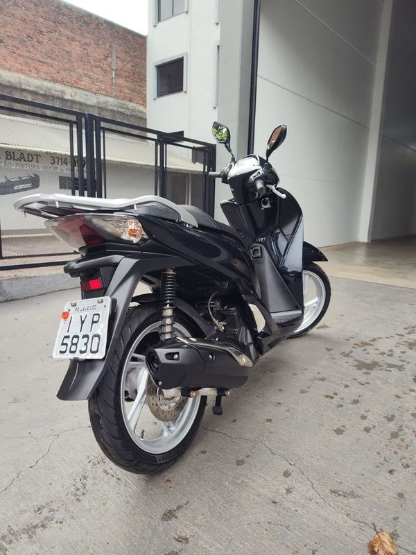 Honda Motos SH 150i/DLX 2018/2018 RENNER AUTOMÓVEIS LAJEADO / Carros no Vale