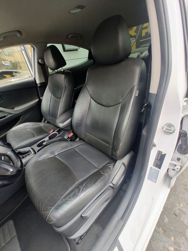 Hyundai Elantra GLS 2.0 16V 2014/2015 RENNER AUTOMÓVEIS LAJEADO / Carros no Vale