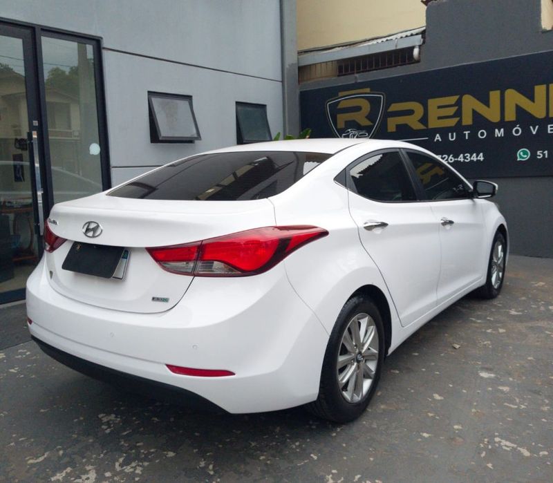 Hyundai Elantra GLS 2.0 16V 2014/2015 RENNER AUTOMÓVEIS LAJEADO / Carros no Vale