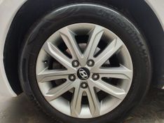 Hyundai Elantra GLS 2.0 16V 2014/2015 RENNER AUTOMÓVEIS LAJEADO / Carros no Vale