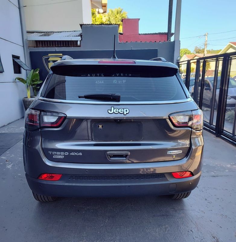 Jeep COMPASS LONG TD 350 2.0 4×4 2022/2022 RENNER AUTOMÓVEIS LAJEADO / Carros no Vale