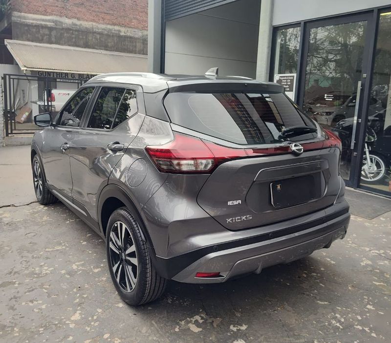 Nissan KICKS Exclusive 1.6 16V 2023/2023 RENNER AUTOMÓVEIS LAJEADO / Carros no Vale
