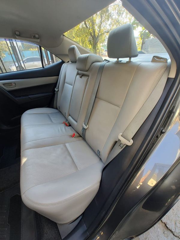 Toyota Corolla XEi 2.0 16V 2014/2015 RENNER AUTOMÓVEIS LAJEADO / Carros no Vale
