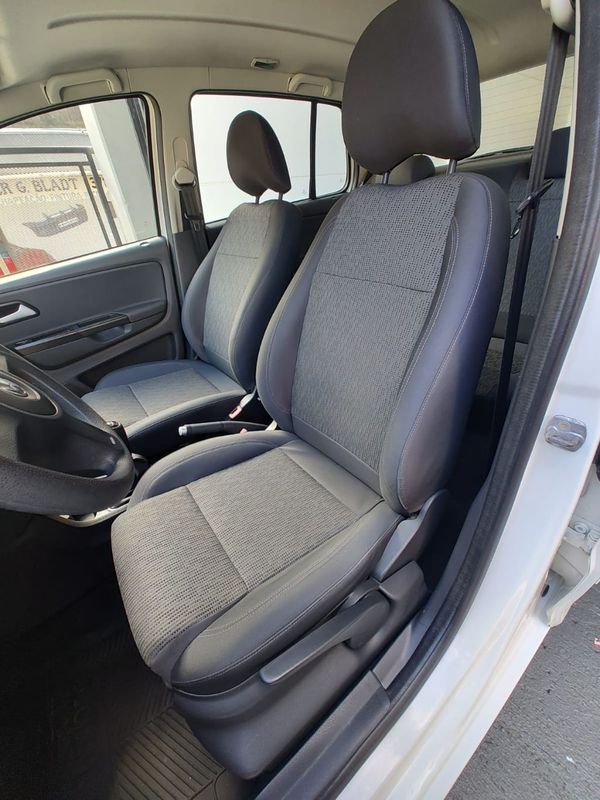 VOLKSWAGEN Fox 1.0 Mi Total 8V 2012/2013 RENNER AUTOMÓVEIS LAJEADO / Carros no Vale