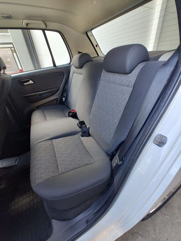 VOLKSWAGEN Fox 1.0 Mi Total 8V 2012/2013 RENNER AUTOMÓVEIS LAJEADO / Carros no Vale