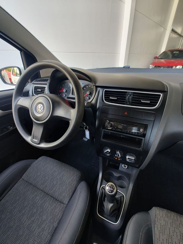 VOLKSWAGEN Fox 1.0 Mi Total 8V 2012/2013 RENNER AUTOMÓVEIS LAJEADO / Carros no Vale