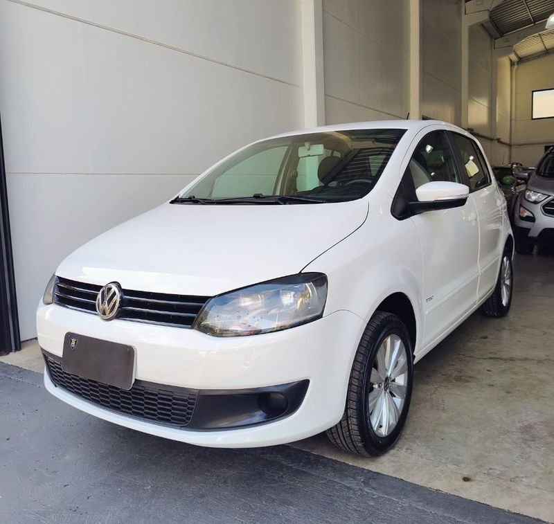 VOLKSWAGEN Fox 1.0 Mi Total 8V 2012/2013 RENNER AUTOMÓVEIS LAJEADO / Carros no Vale