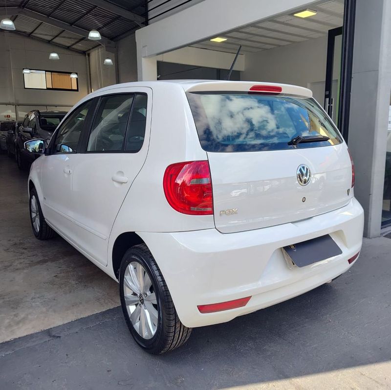 VOLKSWAGEN Fox 1.0 Mi Total 8V 2012/2013 RENNER AUTOMÓVEIS LAJEADO / Carros no Vale