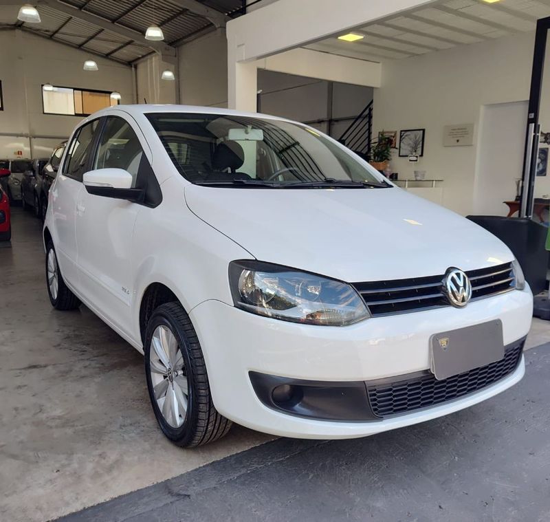 VOLKSWAGEN Fox 1.0 Mi Total 8V 2012/2013 RENNER AUTOMÓVEIS LAJEADO / Carros no Vale