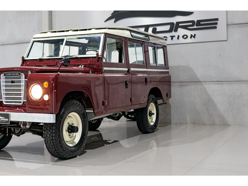 LAND ROVER SERIES III V8 61CV 1974/1974 PASTORE CAR COLLECTION BENTO GONÇALVES / Carros no Vale LAND ROVER SERIES III V8 61CV 1974/1974 PASTORE CAR COLLECTION BENTO GONÇALVES / Carros no Vale