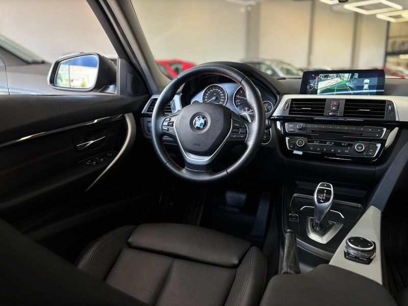 BMW 328i 2.0 SPORT GP 16V ACTIVEFLEX 2016/2017 LEHMEN VEÍCULOS VENÂNCIO AIRES / Carros no Vale