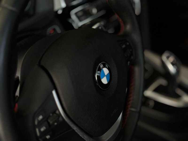 BMW 328i 2.0 SPORT GP 16V ACTIVEFLEX 2016/2017 LEHMEN VEÍCULOS VENÂNCIO AIRES / Carros no Vale