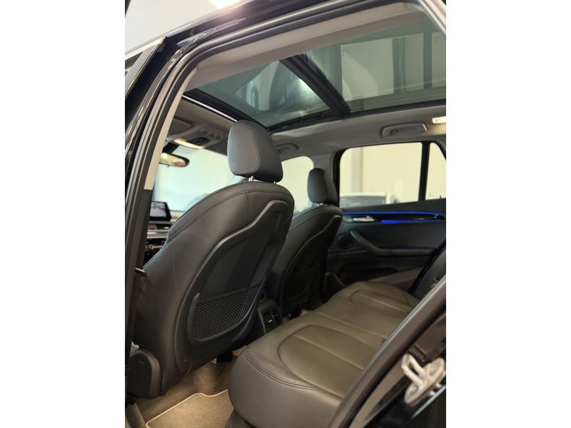 BMW X1 2.0 16V TURBO ACTIVEFLEX SDRIVE20I X-LINE 2020/2021 LEHMEN VEÍCULOS VENÂNCIO AIRES / Carros no Vale