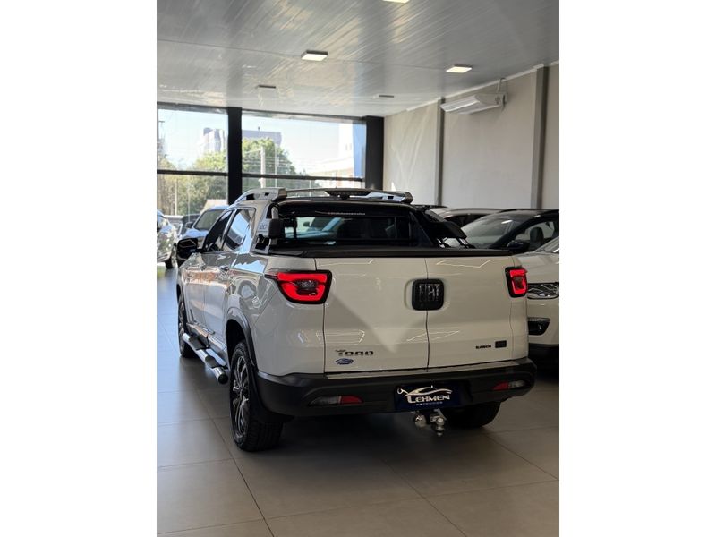 FIAT TORO 2.0 16V TURBO RANCH 4WD AT9 2022/2022 LEHMEN VEÍCULOS VENÂNCIO AIRES / Carros no Vale