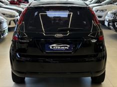 FORD FIESTA 1.0 ROCAM HATCH 8V 2013/2014 LEHMEN VEÍCULOS VENÂNCIO AIRES / Carros no Vale