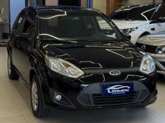 FORD FIESTA 1.0 ROCAM HATCH 8V 2013/2014 LEHMEN VEÍCULOS VENÂNCIO AIRES / Carros no Vale