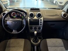 FORD FIESTA 1.0 ROCAM HATCH 8V 2013/2014 LEHMEN VEÍCULOS VENÂNCIO AIRES / Carros no Vale