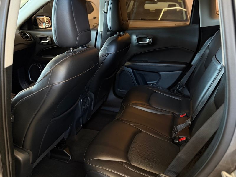 JEEP COMPASS 2.0 16V LIMITED 2017/2018 LEHMEN VEÍCULOS VENÂNCIO AIRES / Carros no Vale