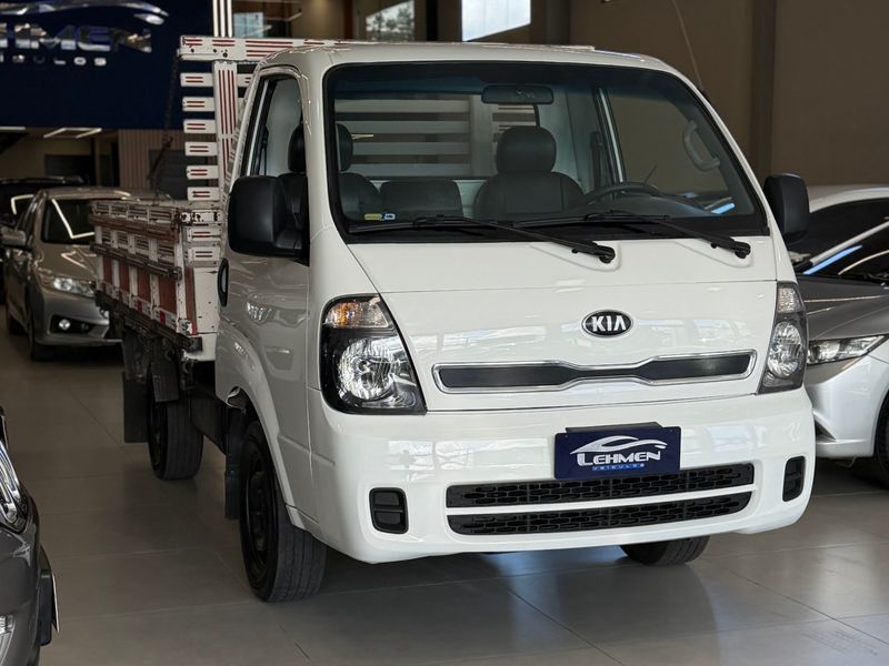 KIA BONGO 2.5 TD STD CS 2019/2020 LEHMEN VEÍCULOS VENÂNCIO AIRES / Carros no Vale
