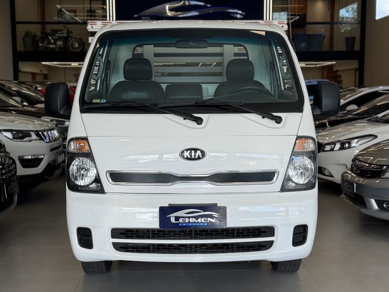 KIA BONGO 2.5 TD STD CS 2019/2020 LEHMEN VEÍCULOS VENÂNCIO AIRES / Carros no Vale