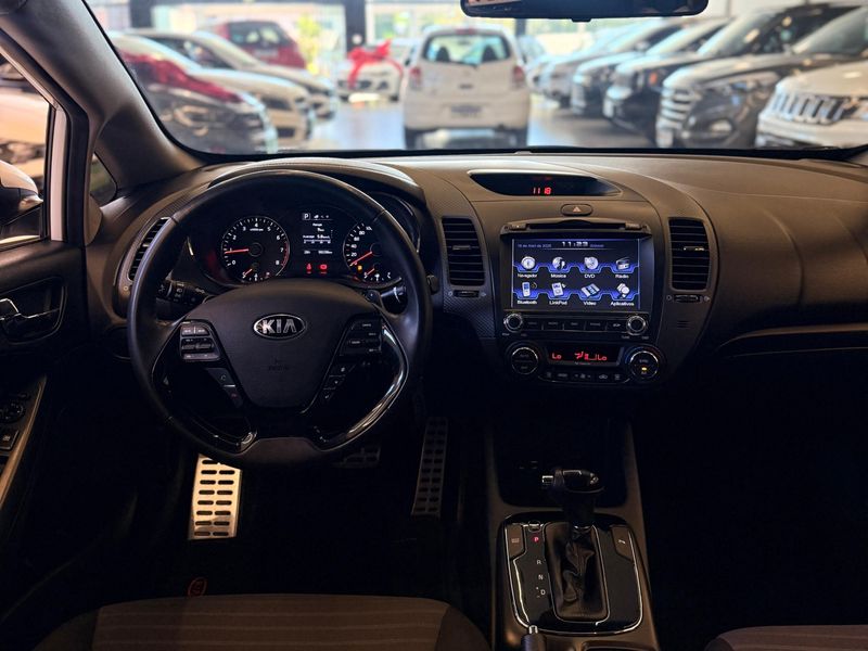 KIA CERATO 1.6 SX 16V 2018/2019 LEHMEN VEÍCULOS VENÂNCIO AIRES / Carros no Vale