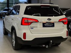 KIA SORENTO 3.5 V6 EX 7L 4WD 2014/2015 LEHMEN VEÍCULOS VENÂNCIO AIRES / Carros no Vale