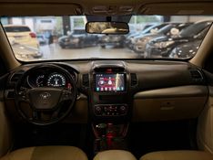 KIA SORENTO 3.5 V6 EX 7L 4WD 2014/2015 LEHMEN VEÍCULOS VENÂNCIO AIRES / Carros no Vale