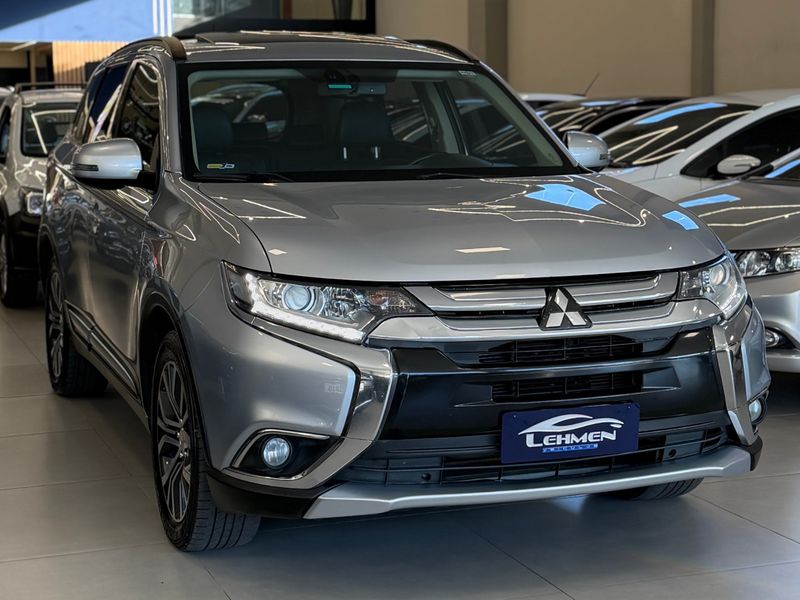 MITSUBISHI OUTLANDER 2.0 16V 2015/2016 LEHMEN VEÍCULOS VENÂNCIO AIRES / Carros no Vale MITSUBISHI OUTLANDER 2.0 16V 2015/2016 LEHMEN VEÍCULOS VENÂNCIO AIRES / Carros no Vale