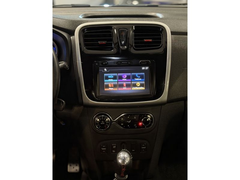 RENAULT SANDERO 2.0 RS 16V 2015/2016 LEHMEN VEÍCULOS VENÂNCIO AIRES / Carros no Vale