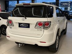 TOYOTA HILUX SW4 2.7 SR 4X2 16V 2013/2014 LEHMEN VEÍCULOS VENÂNCIO AIRES / Carros no Vale