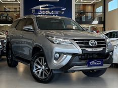 TOYOTA HILUX SW4 2.8 SRX 4X4 16V TURBO INTERCOOLER 2016/2016 LEHMEN VEÍCULOS VENÂNCIO AIRES / Carros no Vale